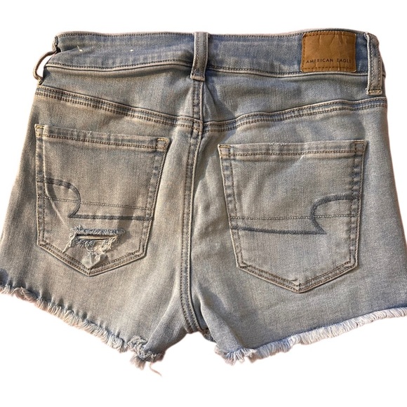American Eagle Next Level Stretch Women’s Lt Wash Distressed Denim Shorts Size 2 - Picture 7 of 8